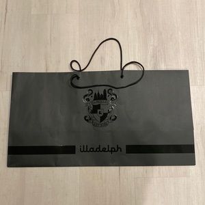 Illadelph shopping bag in black
